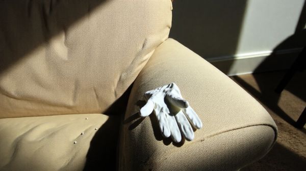 Top astuces pour exceller dans le nettoyage du mobilier en tissu